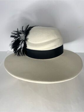 Vintage Carrye Evans Dress Church Hat White Black Feathers Felt Wool Fedora